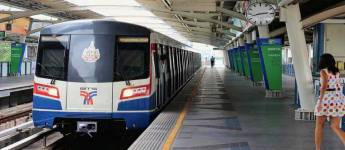 How to Use BTS Skytrain in Bangkok